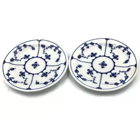 Set Of 2 Minton Saucer Made in England Bone China White Blue Floral Dainty - Picture 1 of 8